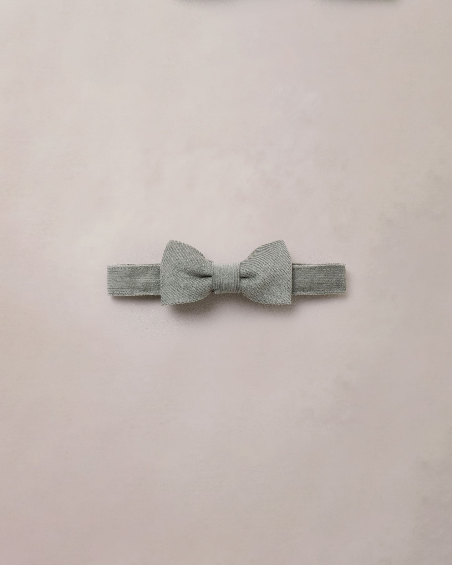 bow tie