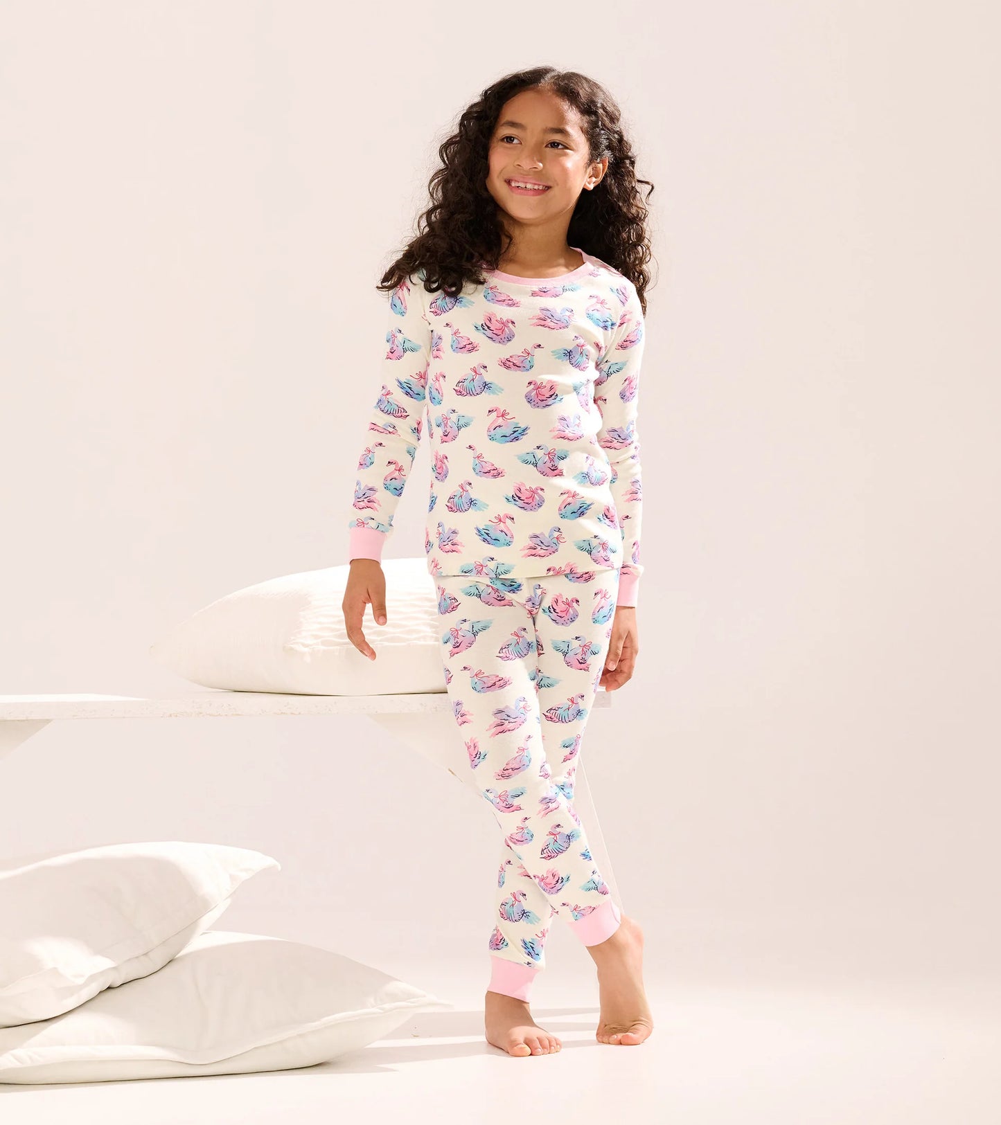 elegant swans cotton pajama set